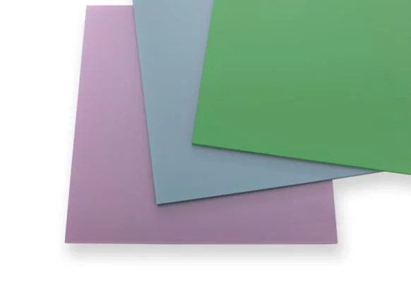 Placa de metacrilato de Colada CHROMA GREENCAST® 2030 x 1540 x 3 mm lila brillo 8272